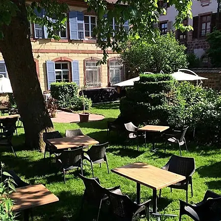 Отель Logis Hotel-restaurant Du Herrenstein 2*
